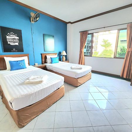 Sea Front Home Hotel - Patong Beach Экстерьер фото