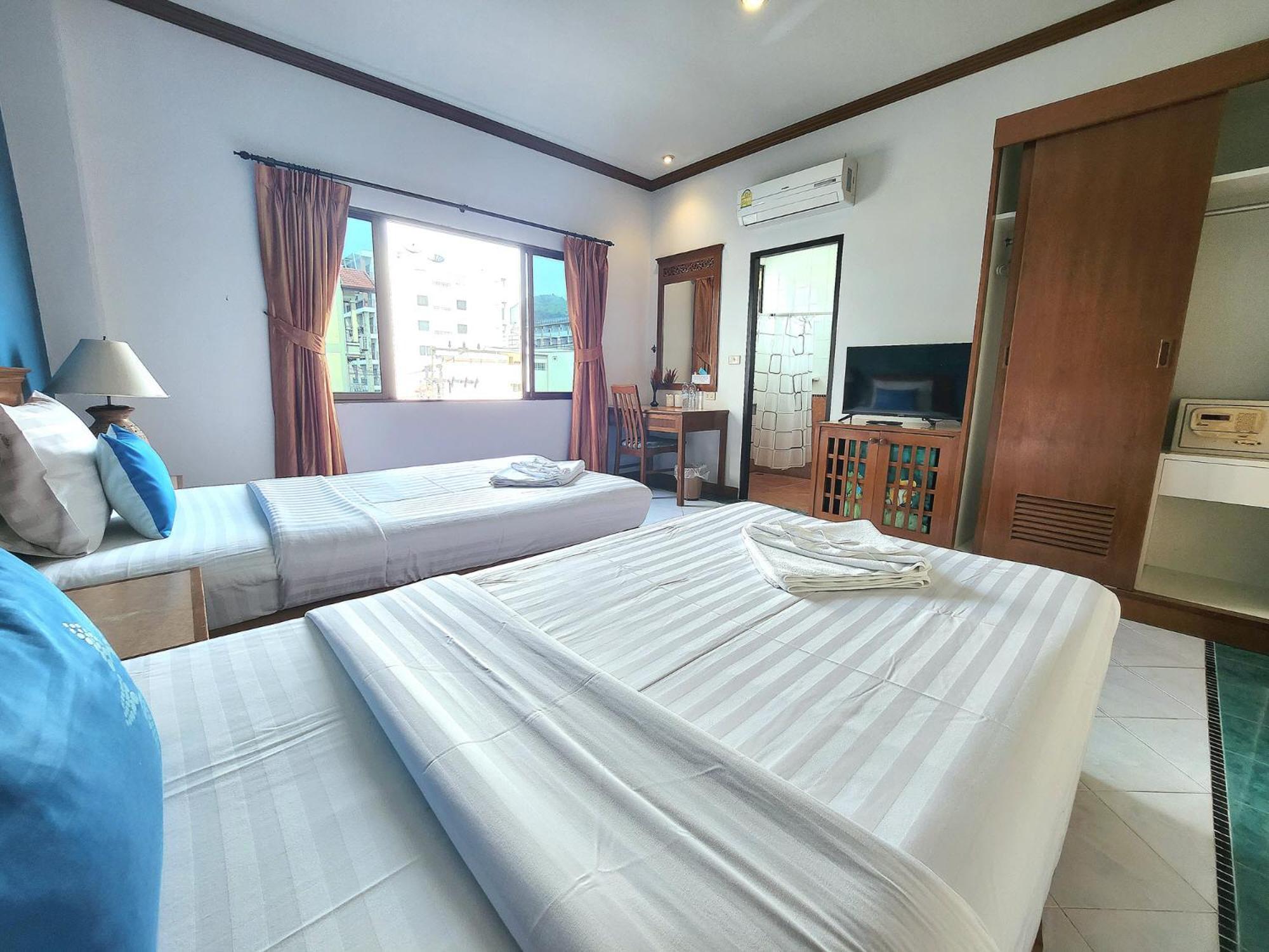 Sea Front Home Hotel - Patong Beach Экстерьер фото